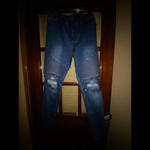 Plus Size -Forever 21- Ripped Jeans with Zippers EUC